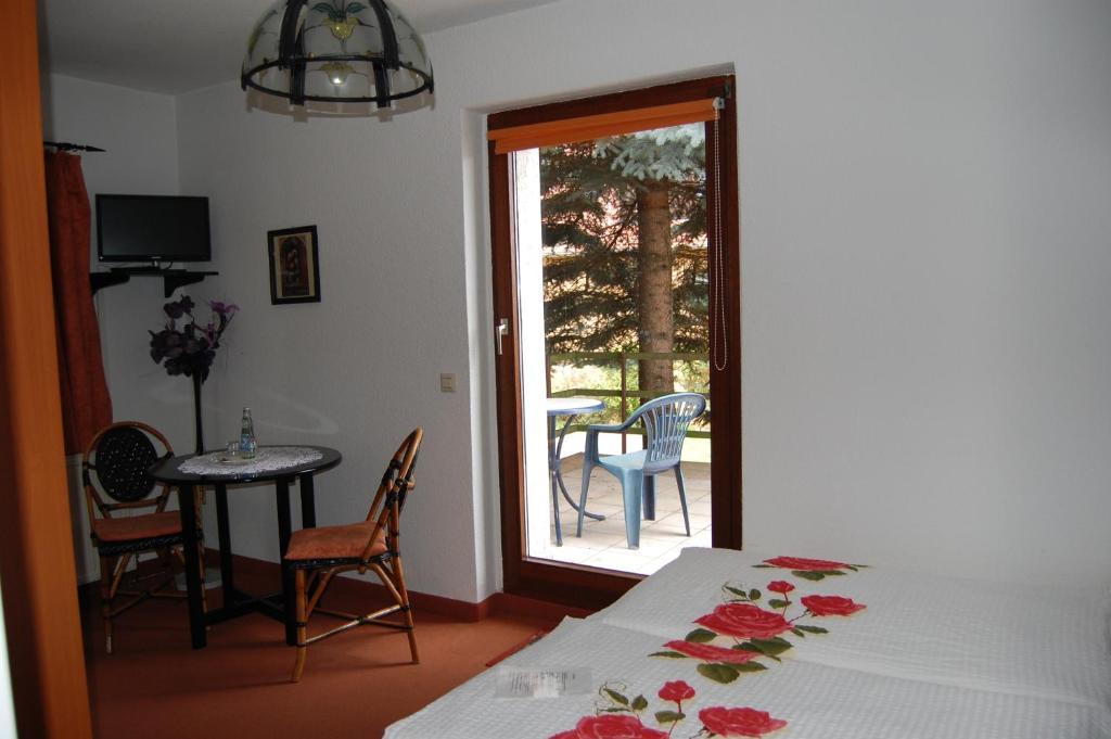 Hotel Zum Nussbaum Dresden Room photo